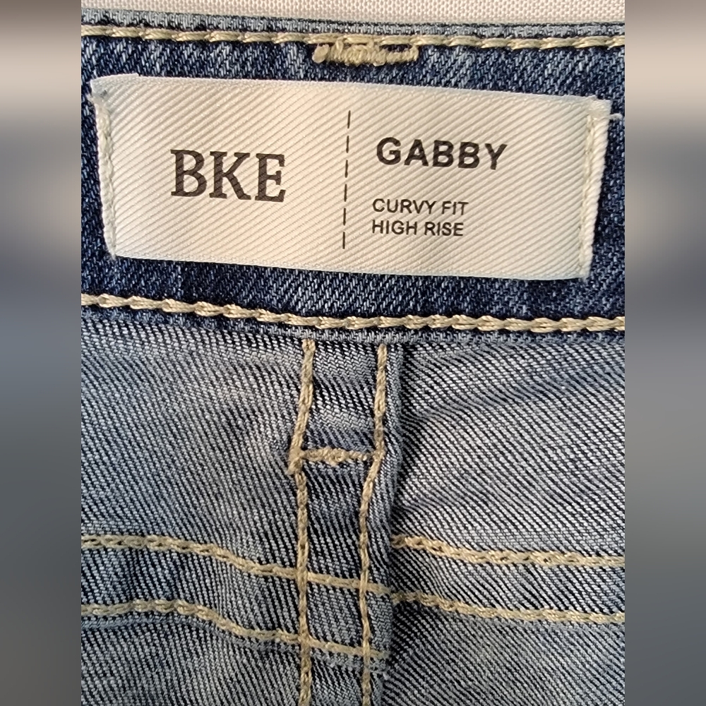 BKE Gabby Curvy Fit Ankle Length Jeans Size 34 (17-18) - Picture 2 of 11
